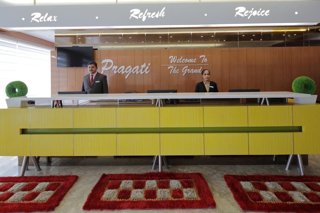 אחמדאבאד Hotel Pragati The Grand מראה חיצוני תמונה