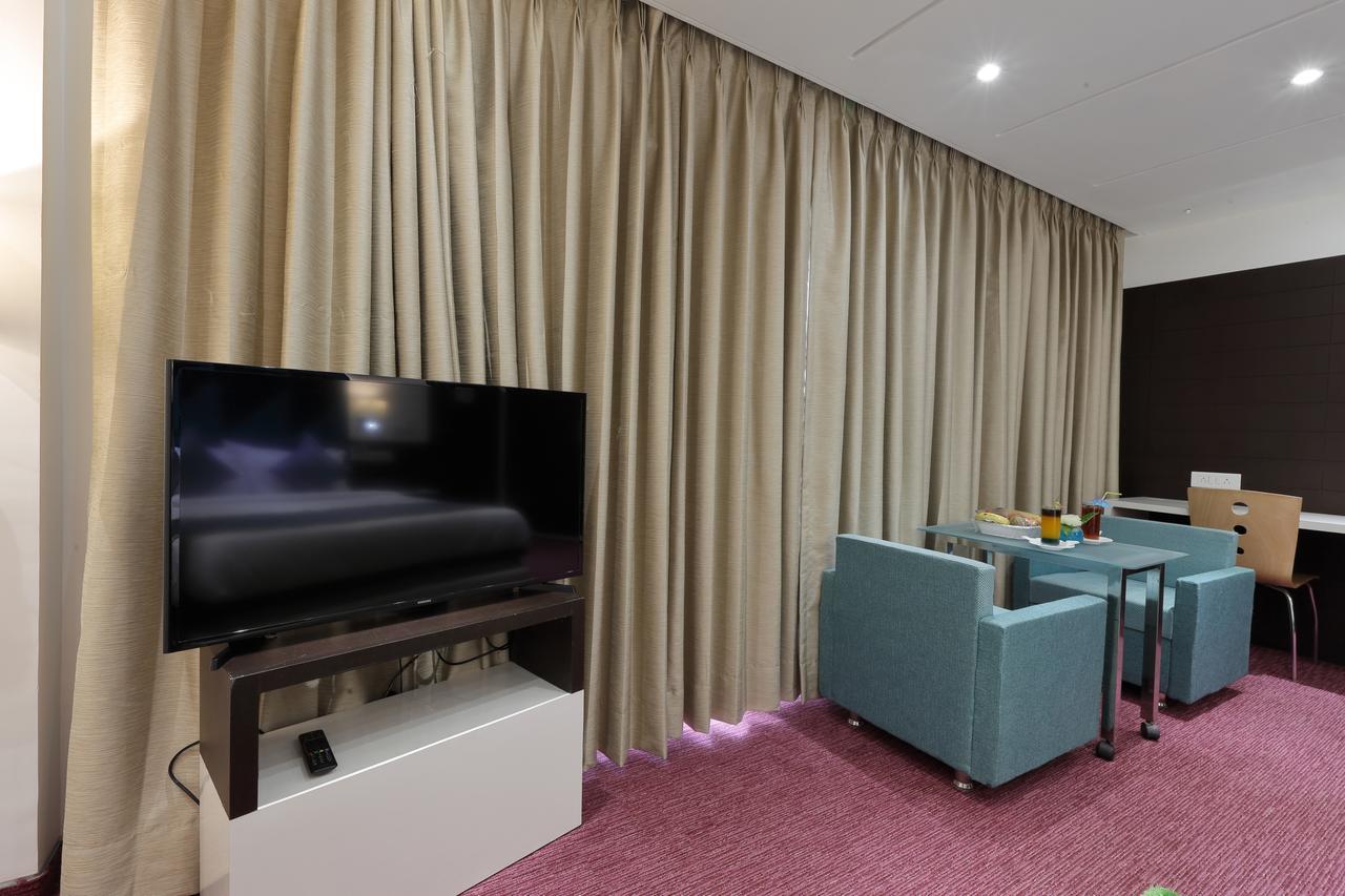 אחמדאבאד Hotel Pragati The Grand מראה חיצוני תמונה
